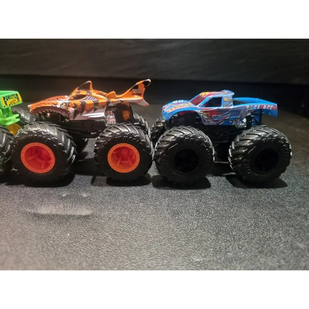 Lot Of 5 Monster Jam Monster Truck Hotwheels Die Cast 1:64 Scale Tiger, Bigfoot